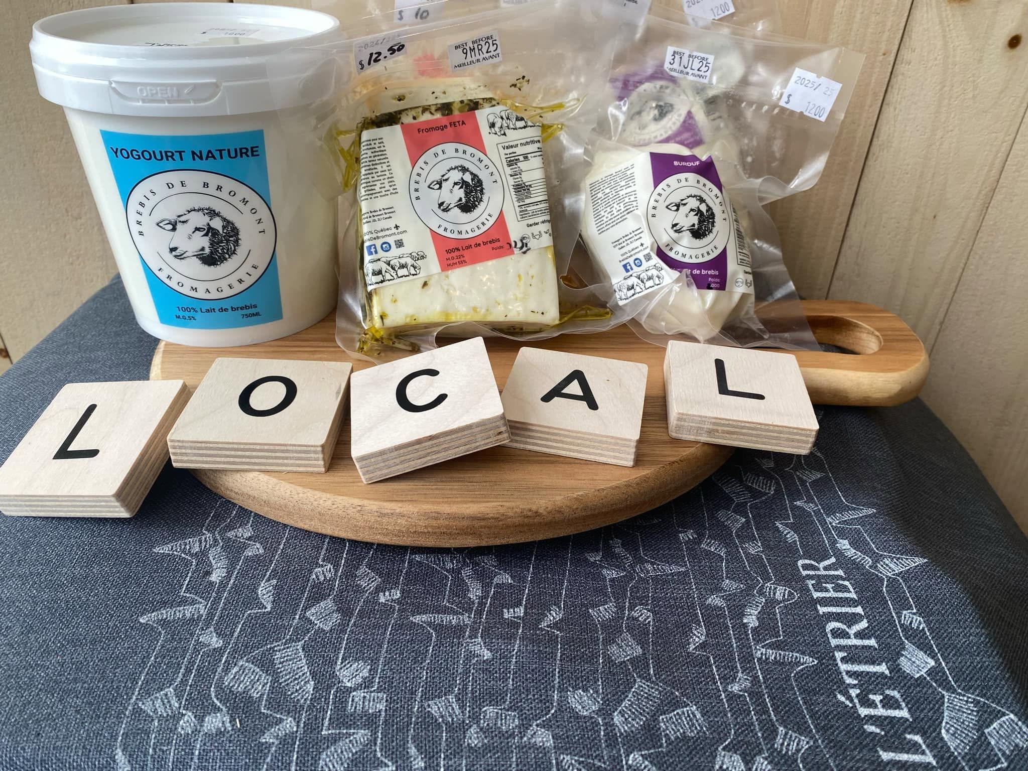 Produits locaux présentés en boutique